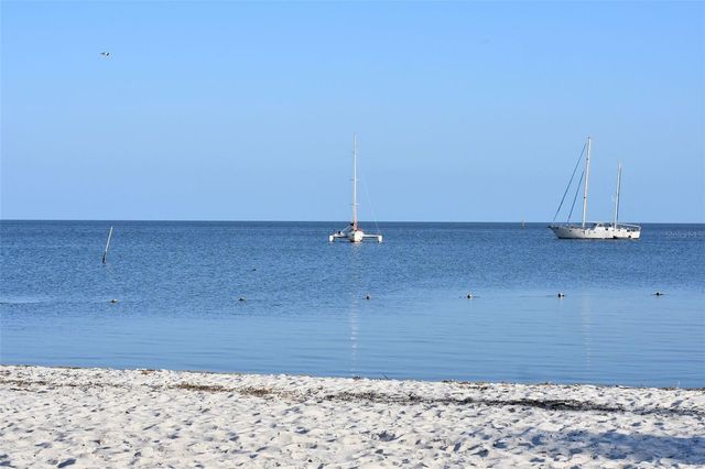 7296 NW 170TH STREET, Trenton, FL 32693