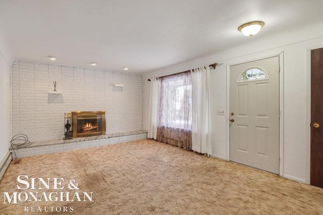 5280 Kreger Street, Sterling Heights, MI 48310