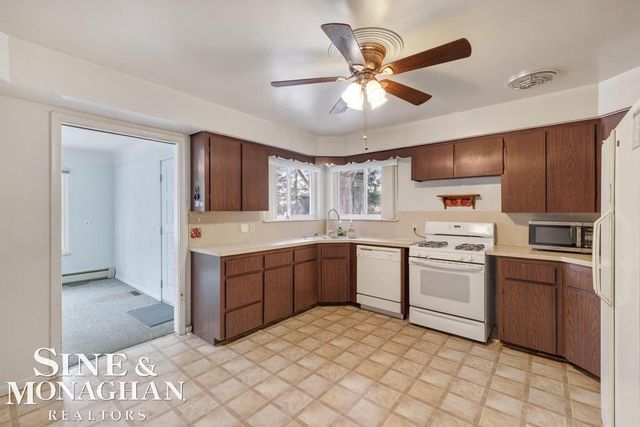 5280 Kreger Street, Sterling Heights, MI 48310