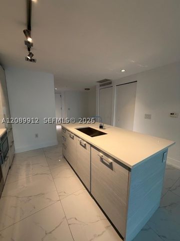 650 NE 32nd St 4406, Miami, FL 33137