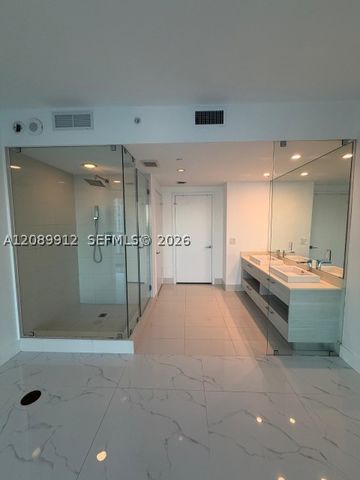 650 NE 32nd St 4406, Miami, FL 33137