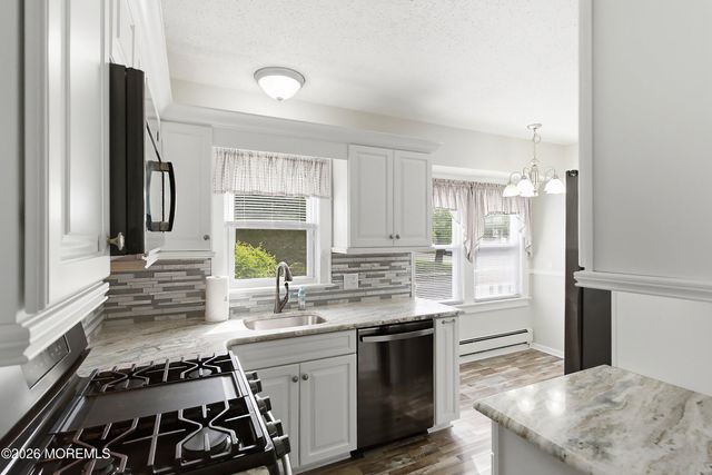 22 Thomas Street, Toms River, NJ 08753