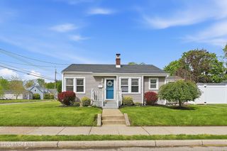 22 Thomas Street, Toms River, NJ 08753