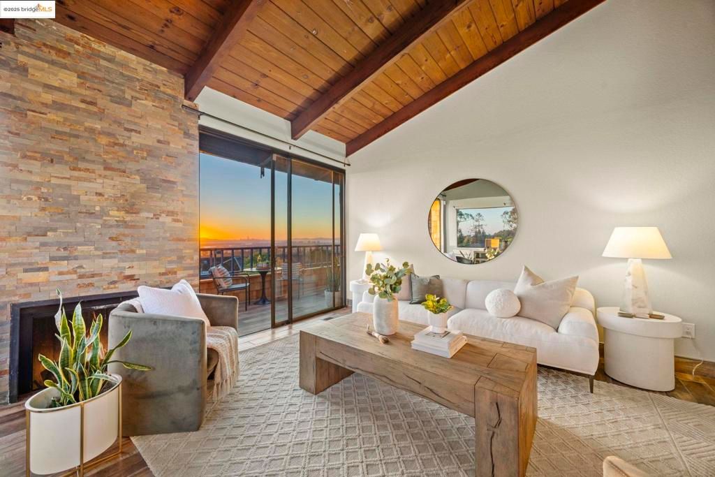 12 Sereno Cir, Oakland, CA 94619