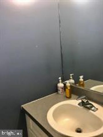 7 SHELLEY CIR, Hightstown, NJ 08520