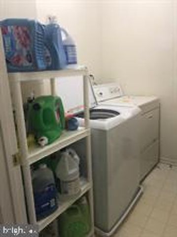 7 SHELLEY CIR, Hightstown, NJ 08520