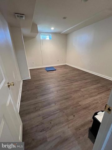 7 SHELLEY CIR, Hightstown, NJ 08520