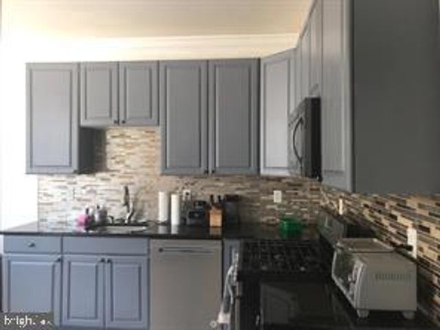 7 SHELLEY CIR, Hightstown, NJ 08520