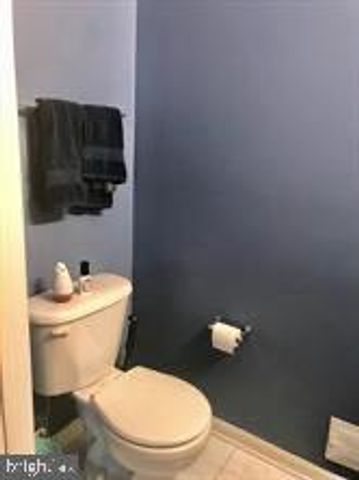 7 SHELLEY CIR, Hightstown, NJ 08520