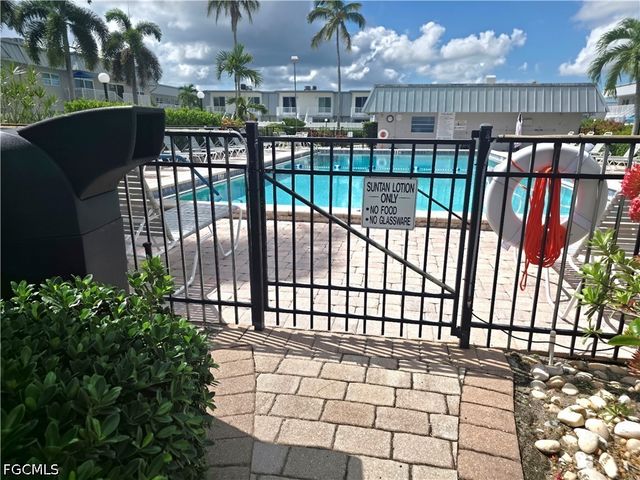 6777 Winkler RD 156, Fort Myers, FL 33919