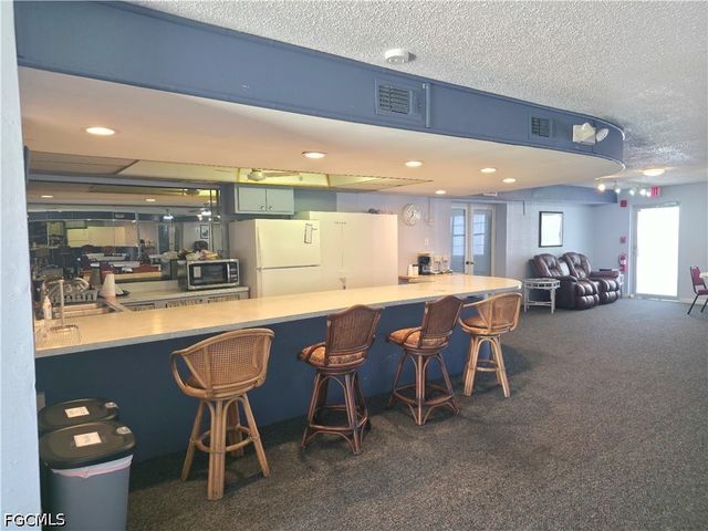 6777 Winkler RD 156, Fort Myers, FL 33919