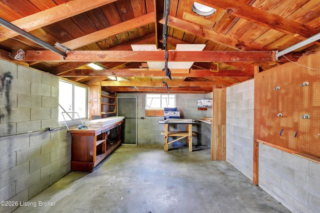 305 Kilmory Ave, Louisville, KY 40214