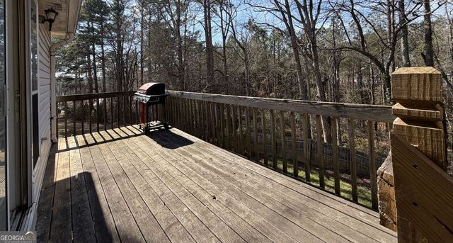 9491 Lakeview Court, Douglasville, GA 30135