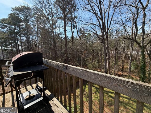 9491 Lakeview Court, Douglasville, GA 30135