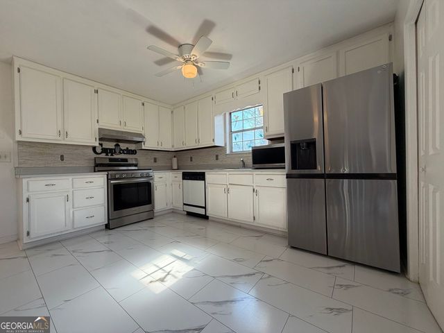 9491 Lakeview Court, Douglasville, GA 30135