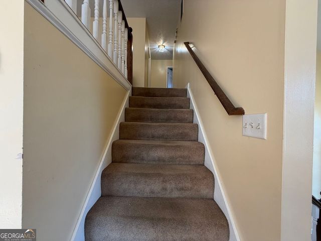 9491 Lakeview Court, Douglasville, GA 30135