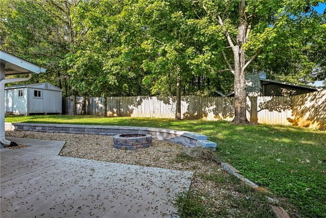 7 Bradford Drive, Bella Vista, AR 72715