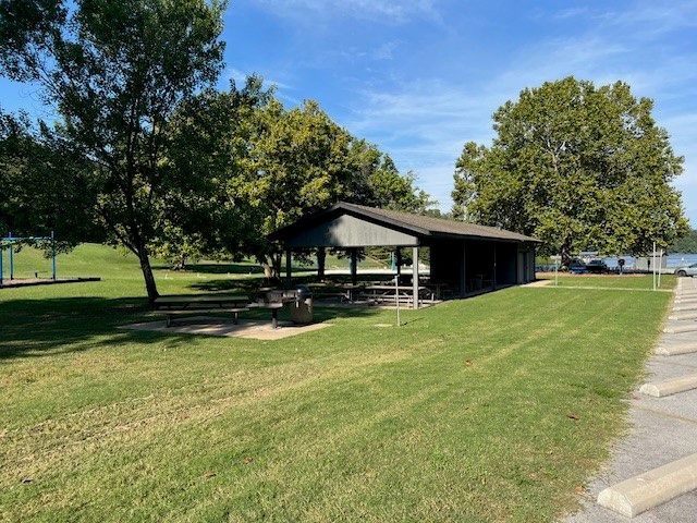 7 Bradford Drive, Bella Vista, AR 72715