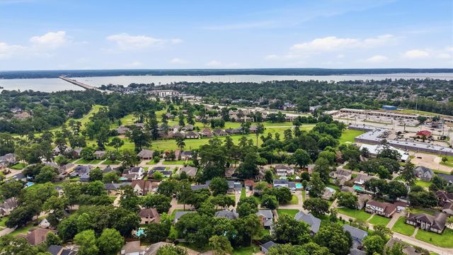 8103 Hurst Forest Drive, Humble, TX 77346