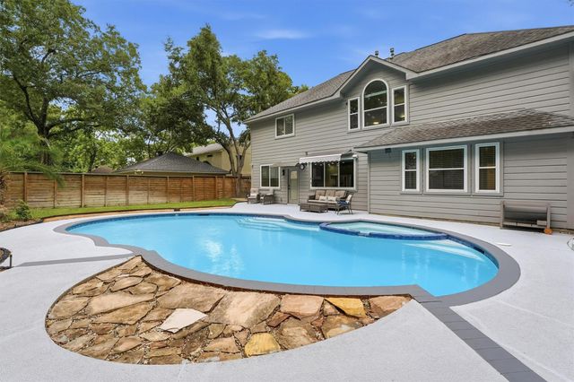 8103 Hurst Forest Drive, Humble, TX 77346