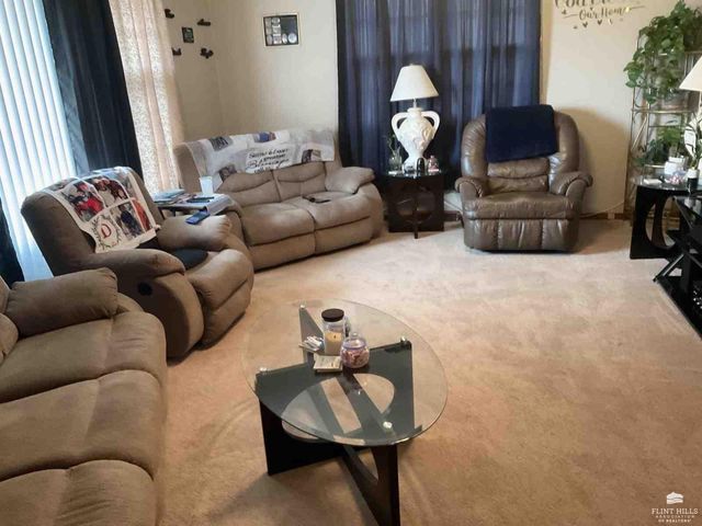 128 W Pine, Junction City, KS 66441