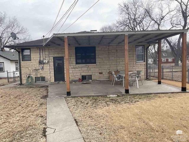 128 W Pine, Junction City, KS 66441