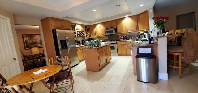 3709 Silver Brook Street, Las Vegas, NV 89129