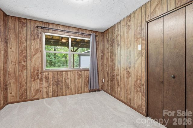 182 Saw Branch Road, Candler, NC 28715