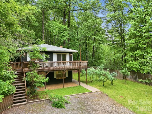 182 Saw Branch Road, Candler, NC 28715