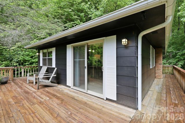 182 Saw Branch Road, Candler, NC 28715