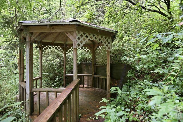 182 Saw Branch Road, Candler, NC 28715