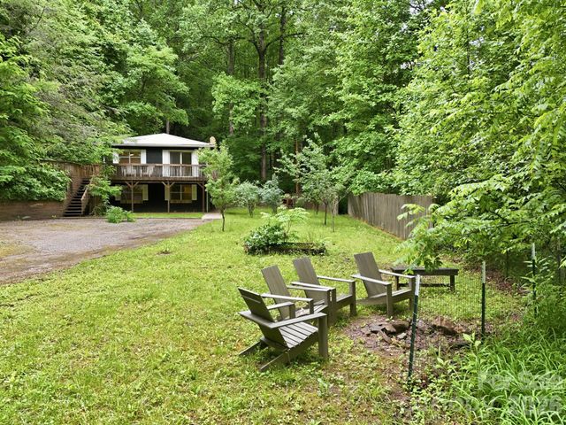 182 Saw Branch Road, Candler, NC 28715