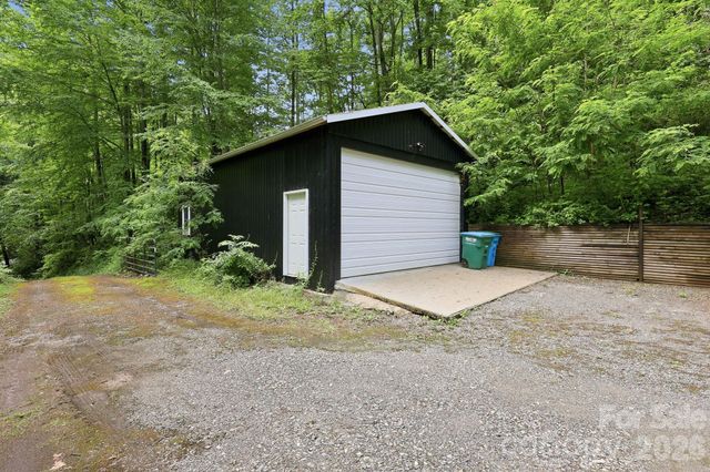 182 Saw Branch Road, Candler, NC 28715
