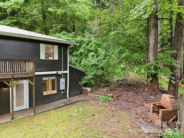 182 Saw Branch Road, Candler, NC 28715