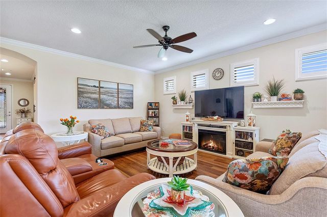 556 ZAMORA WAY, Davenport, FL 33837