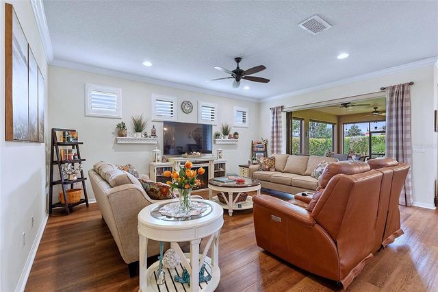 556 ZAMORA WAY, Davenport, FL 33837