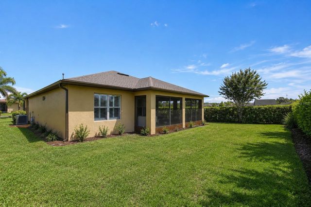 556 ZAMORA WAY, Davenport, FL 33837