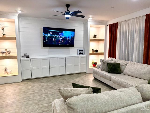 9618 Maple Terrace Lane, Shafter, CA 93263