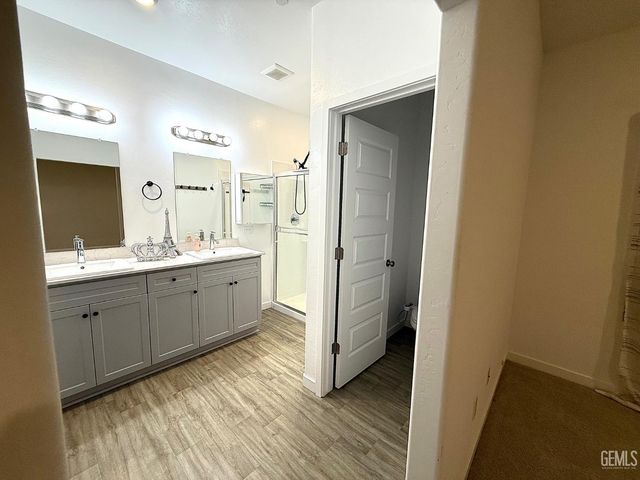 9618 Maple Terrace Lane, Shafter, CA 93263