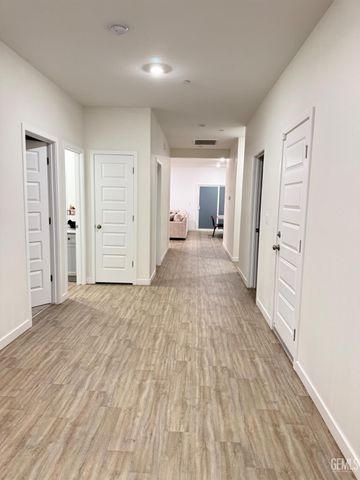 9618 Maple Terrace Lane, Shafter, CA 93263