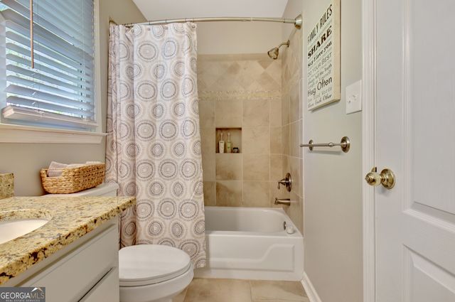 40 Bent Pine Point, Newnan, GA 30265