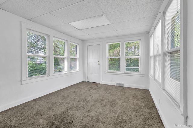 16147 Snowden Street, Detroit, MI 48235