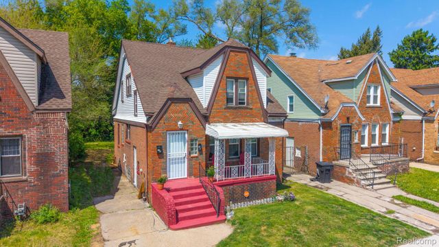 16147 Snowden Street, Detroit, MI 48235