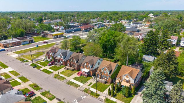 16147 Snowden Street, Detroit, MI 48235