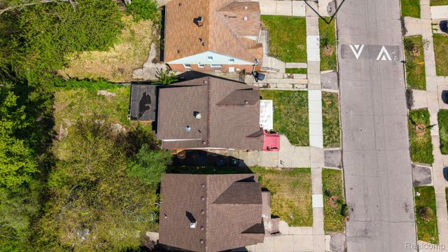 16147 Snowden Street, Detroit, MI 48235