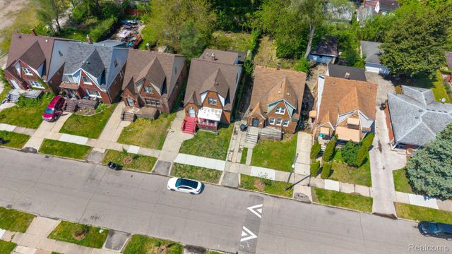 16147 Snowden Street, Detroit, MI 48235