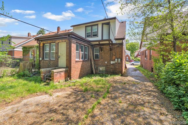 16147 Snowden Street, Detroit, MI 48235
