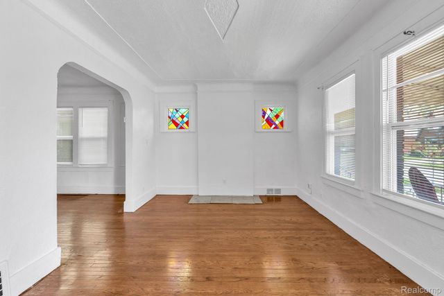 16147 Snowden Street, Detroit, MI 48235