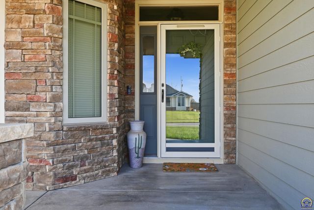 3310 SW 44th Ter, Topeka, KS 66610