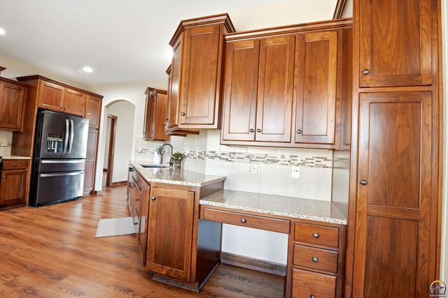 3310 SW 44th Ter, Topeka, KS 66610